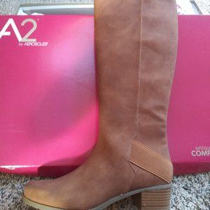 NIB Aerosoles A2 Size 6 Boots